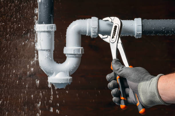 Professional Leak Detection technician working in Harrells, NC